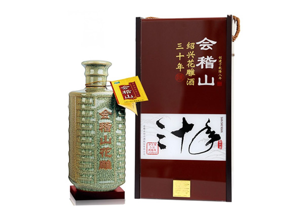 云南会稽山黄酒回收会稽山三十年绍兴花雕酒30年木盒装2.5L黄酒行情价格